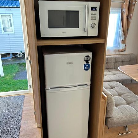 Phoenix Caravan Hire, Trecco Bay Porthcawl Exterior photo