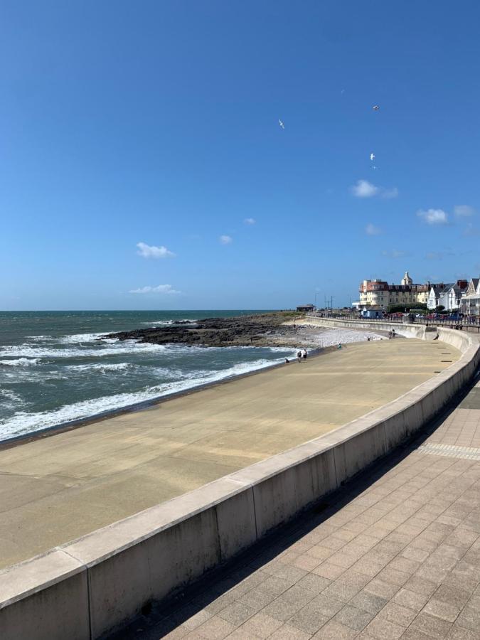 Phoenix Caravan Hire, Trecco Bay Porthcawl Exterior photo